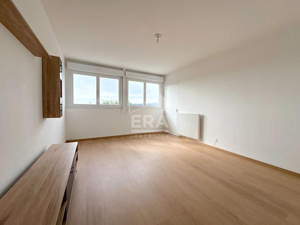 A LOUER 84120 PERTUIS QUARTIER PISCINE APPARTEMENT TYPE 3 PIECES AVEC LOGGIA, CAVE ET PLACE DE STATIONNEMENT