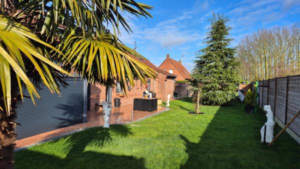 Maison individuelle en semi plain pied sur 876m2