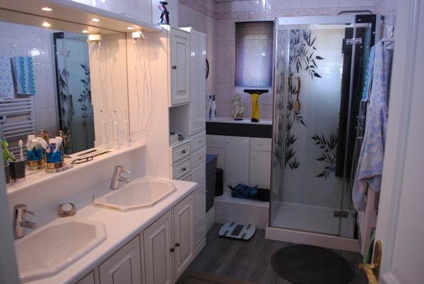 Maison individuelle en semi plain pied sur 876m2