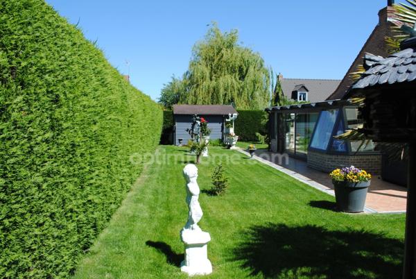 Maison individuelle en semi plain pied sur 876m2