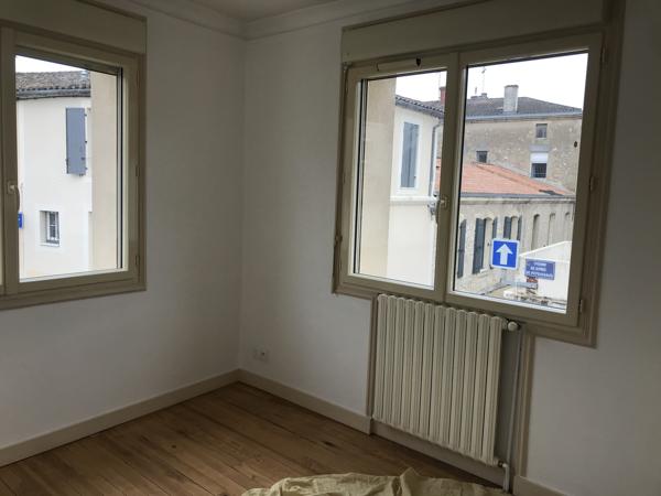 Exclusivité, Marmande coeur de ville, habitation de 82.94m² avec 3 garages.