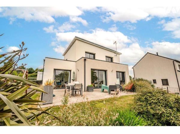 Maison a Vendre à BRIEC, en Finistère Sud (29), Quartier Résidentiel, Maison Contemporaine de 2...