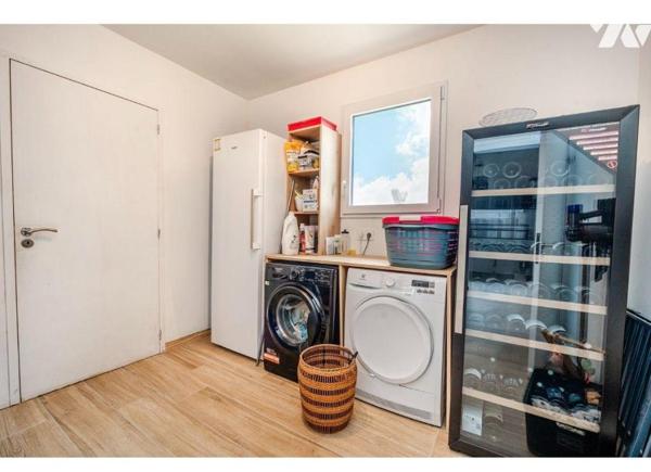 Maison a Vendre à BRIEC, en Finistère Sud (29), Quartier Résidentiel, Maison Contemporaine de 2...