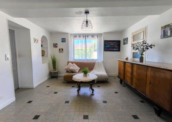 Maison 5 pièces sur sous sol total