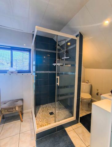 Maison 5 pièces sur sous sol total