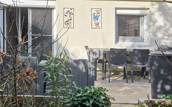 Maison à vendre    5 pièces •  Fosses