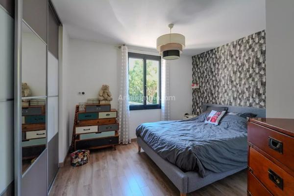 Vente                                                      Villa
                        
                     5 pièces                      107 m2                     à Draguignan