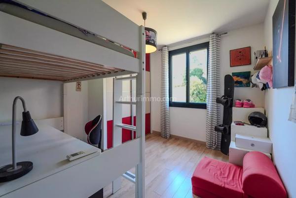 Vente                                                      Villa
                        
                     5 pièces                      107 m2                     à Draguignan