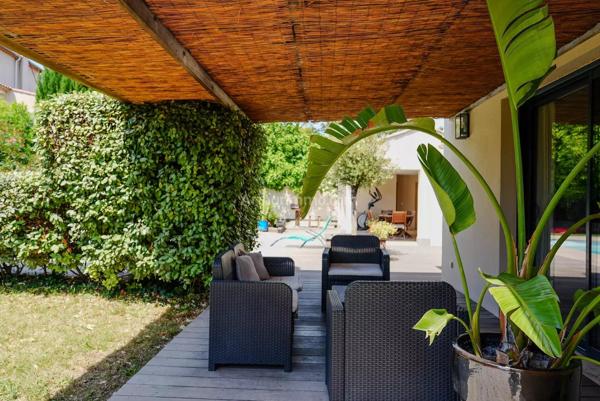 Vente                                                      Villa
                        
                     5 pièces                      107 m2                     à Draguignan