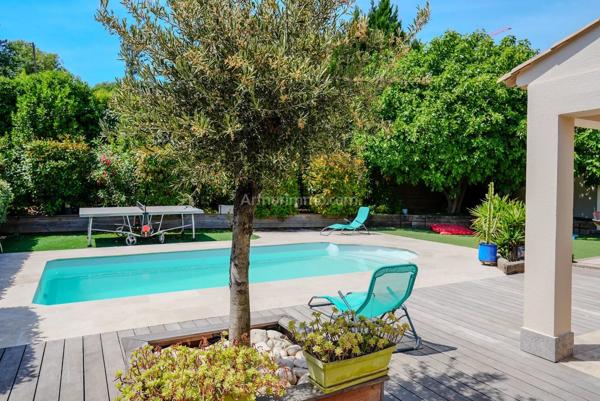 Vente                                                      Villa
                        
                     5 pièces                      107 m2                     à Draguignan