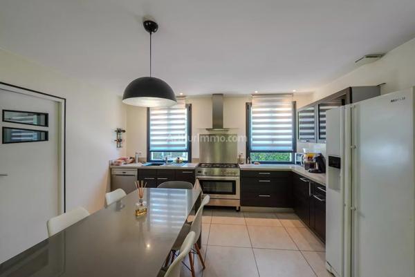 Vente                                                      Villa
                        
                     5 pièces                      107 m2                     à Draguignan
