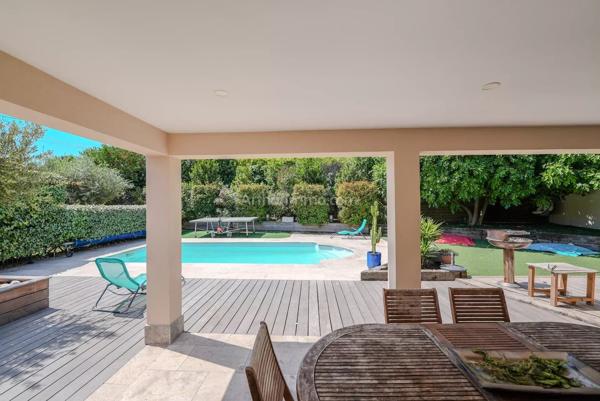 Vente                                                      Villa
                        
                     5 pièces                      107 m2                     à Draguignan