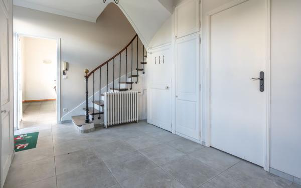 Maison à vendre    6 pièces • 170,46 m2 Nogent-sur-Marne