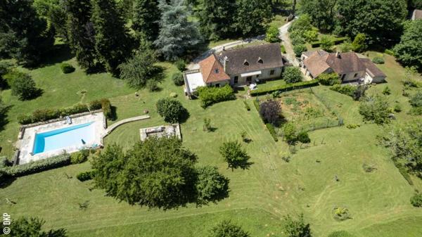 Maison ancienne - Gourdon Secteur Gourdon - Superbe ensemble immobilier en pierre sur 1ha63 paysagers avec piscine chauffée