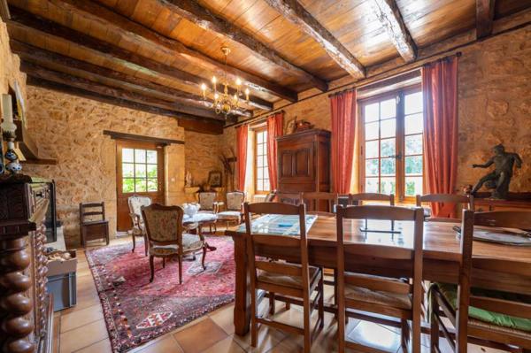 Maison ancienne - Gourdon Secteur Gourdon - Superbe ensemble immobilier en pierre sur 1ha63 paysagers avec piscine chauffée