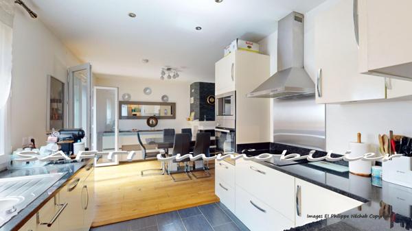 Maison contemporaine 164m2 - 5 chambres - dont un studio T2 indépendant – garage – véranda.