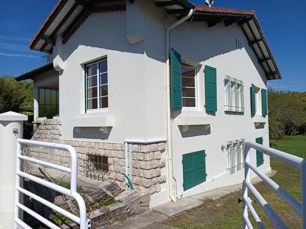 Demeure en plein cœur de la ville composée de deux logements.