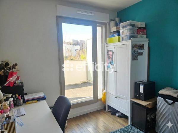 Maison
         5 pièces
        - 95 m² 468 000 € *