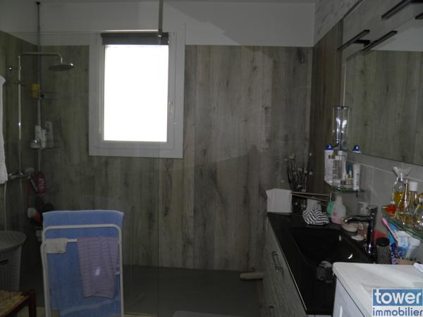 Maison
                                                                                                                                                                                                                                                                                                                        4 pièce(s)                                                                                                                                                                                                          3 chambre(s)                                                                                                                                                                                                          103  m²