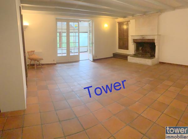 Maison
                                                                                                                                                                                                                                                                                                                        6 pièce(s)                                                                                                                                                                                                          4 chambre(s)                                                                                                                                                                                                          160  m²