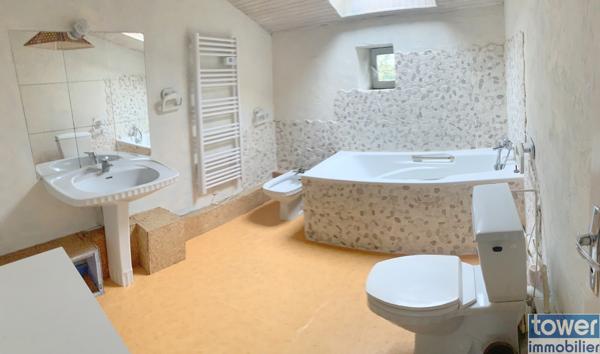 Maison
                                                                                                                                                                                                                                                                                                                        6 pièce(s)                                                                                                                                                                                                          4 chambre(s)                                                                                                                                                                                                          160  m²