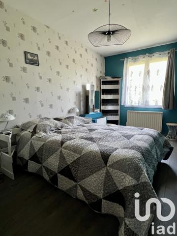 Maison 6 pièces de 141 m² à Nérondes (18350)