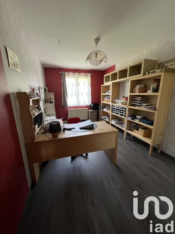 Maison 6 pièces de 141 m² à Nérondes (18350)