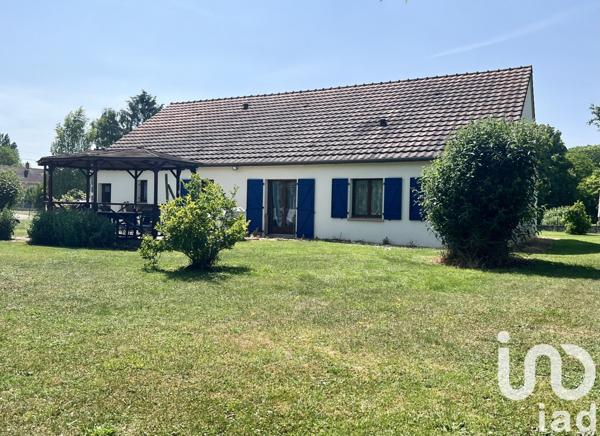 Maison 6 pièces de 141 m² à Nérondes (18350)