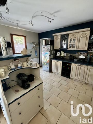 Maison 6 pièces de 141 m² à Nérondes (18350)