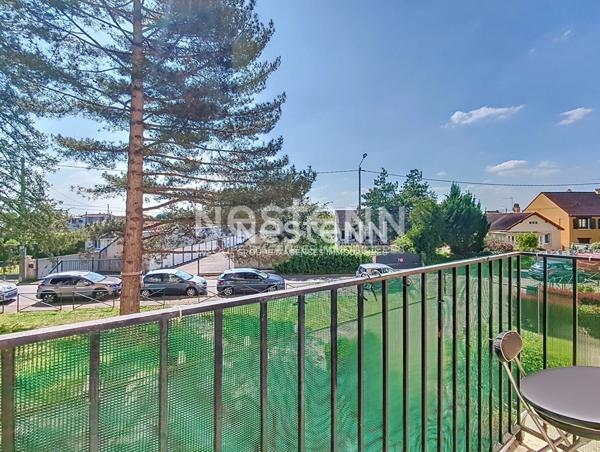 Idéal investissement locatif ou premier achat : appartement de 3 pièces avec balcon, parking et cave, accès direct N12 et gare