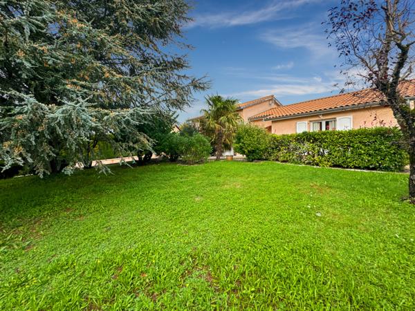 Misérieux (01600) À Vendre – Maison familiale avec grand terrain et piscine à Misérieux
