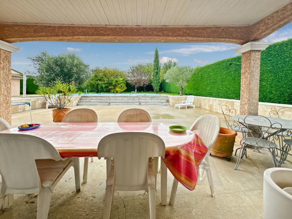 Misérieux (01600) À Vendre – Maison familiale avec grand terrain et piscine à Misérieux