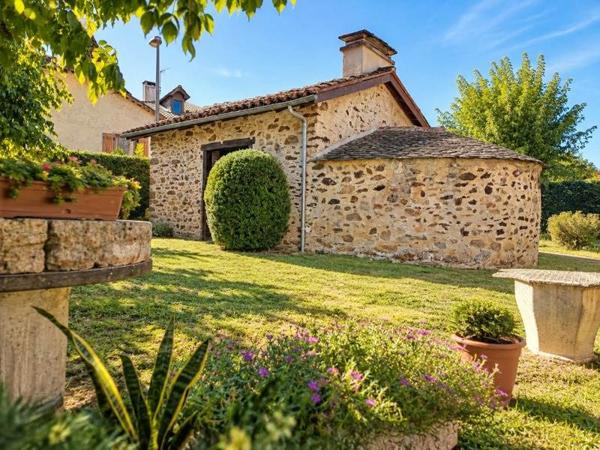 Maison à vendre 420 000 € Saint-Étienne-de-Maurs 7 p 230 m² DPE D
