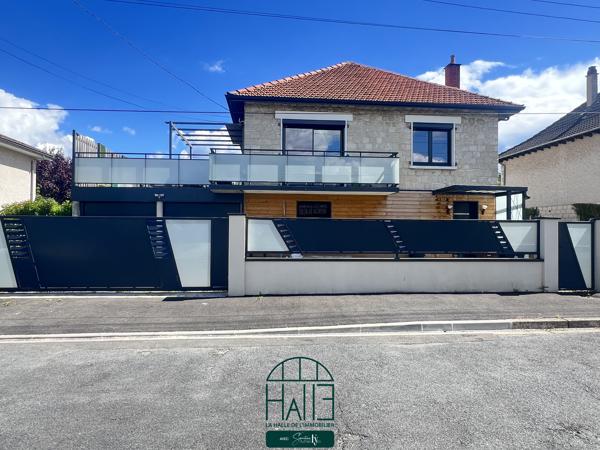 Maison
         5 pièces
        - 149 m² Exclusivité