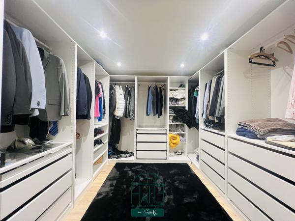 Maison
         5 pièces
        - 149 m² Exclusivité