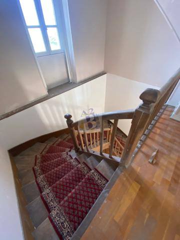 Vente maison Angouleme (16000), 330.00m² avec 10 pièce(s) dont 8 chambre(s) sur 400.00m² de terrain. Agence Allard Brimeaud
