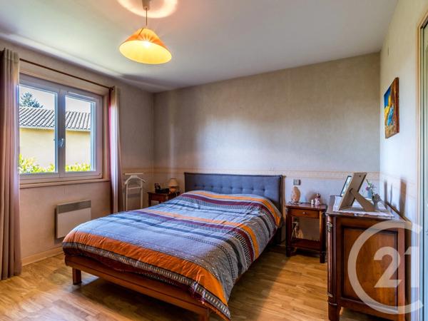Maison à vendre  5 pièces - 133 m 2   MONTMERLE SUR SAONE  - 01