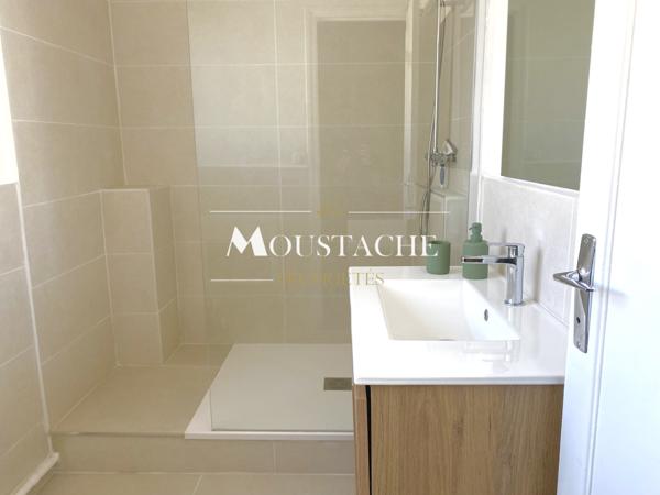 APPARTEMENT UNIQUE EN ROOFTOP - TERRASSE VUE MER À 360° -