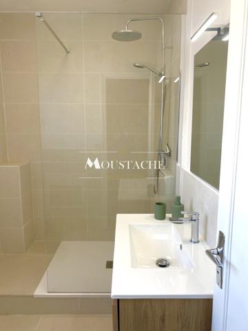 APPARTEMENT UNIQUE EN ROOFTOP - TERRASSE VUE MER À 360° -