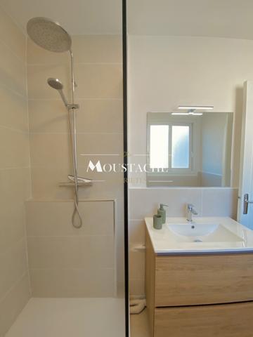 APPARTEMENT UNIQUE EN ROOFTOP - TERRASSE VUE MER À 360° -