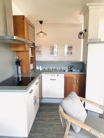 APPARTEMENT UNIQUE EN ROOFTOP - TERRASSE VUE MER À 360° -