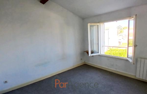 MAISON 4 PIECES - 88 M2 - 300 M CENTRE VILLE