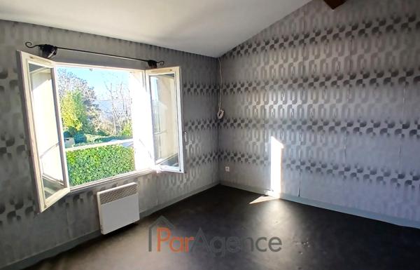 MAISON 4 PIECES - 88 M2 - 300 M CENTRE VILLE