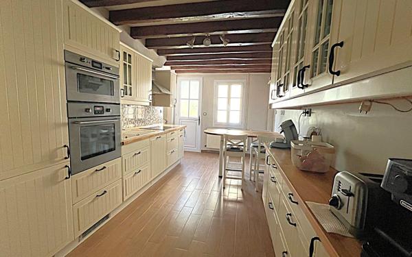 Maison à vendre    5 pièces • 128 m2 Auneuil