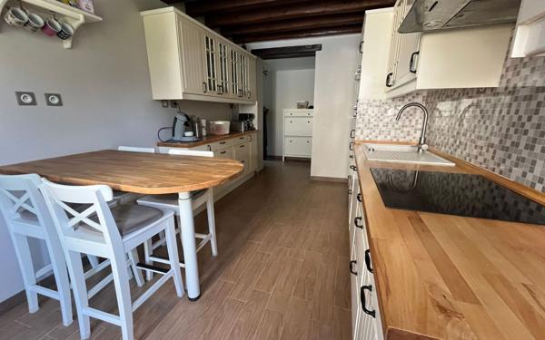 Maison à vendre    5 pièces • 128 m2 Auneuil