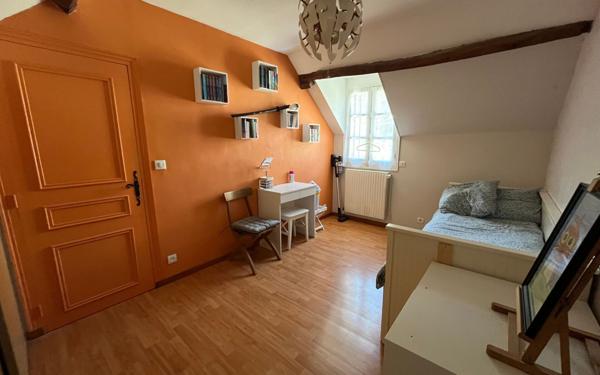 Maison à vendre    5 pièces • 128 m2 Auneuil