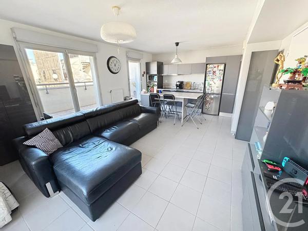 Appartement F4 à vendre  4 pièces - 76 m 2   LYON  - 69007