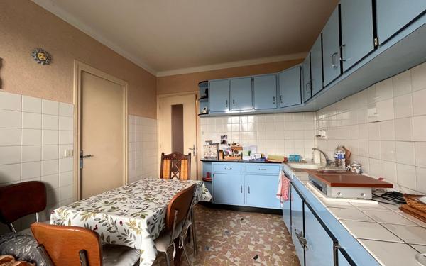 Maison à vendre    5 pièces • 105 m2 Saint-Yorre