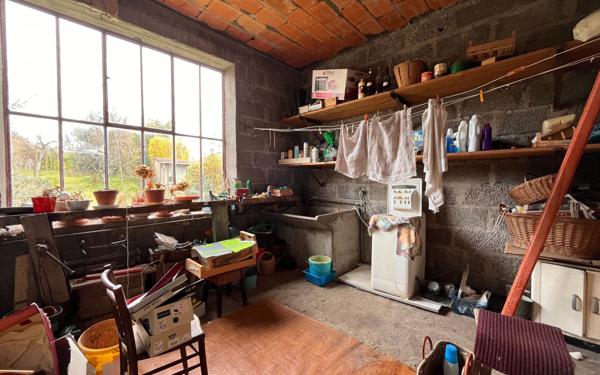 Maison à vendre    5 pièces • 105 m2 Saint-Yorre