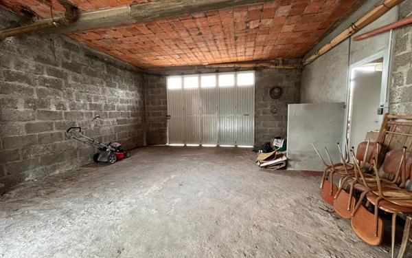 Maison à vendre    5 pièces • 105 m2 Saint-Yorre